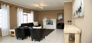 Kaap Se Rus: Self catering unit in Brackenfell - Living room